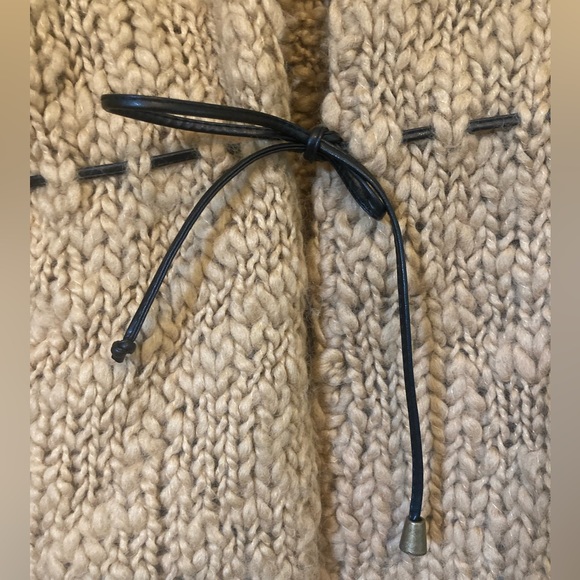 Wool knit hooded cardigan/sweater - Picture 5 of 5